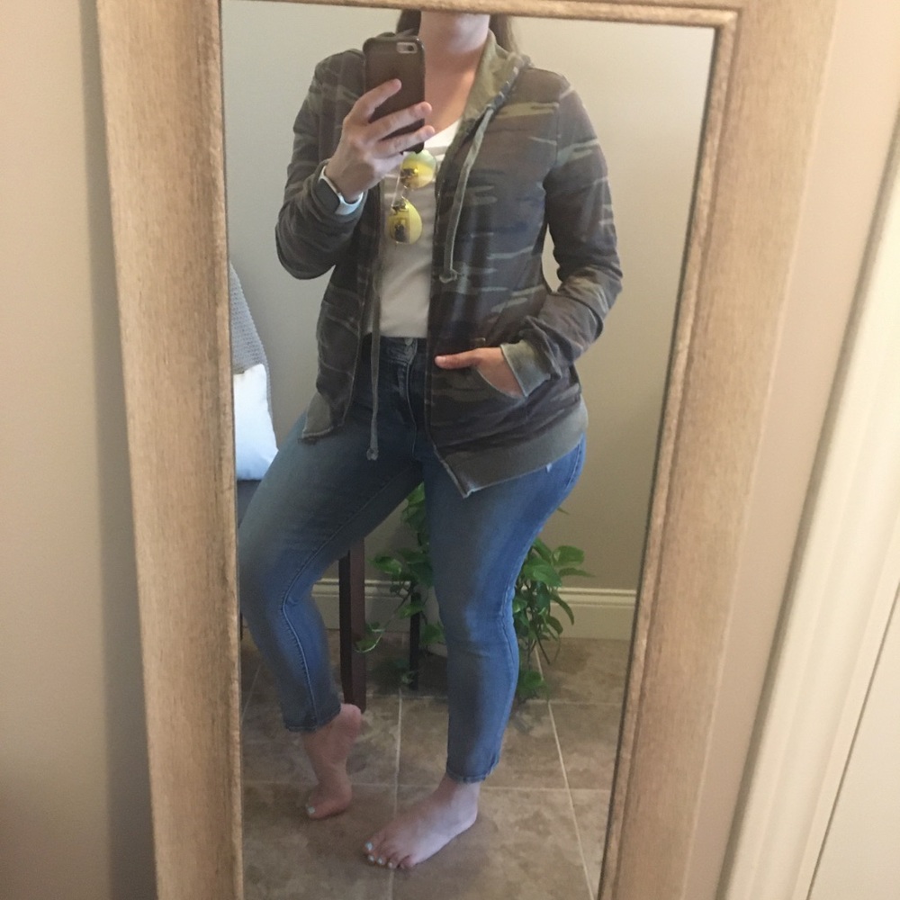 Vanity Hooded Jacket - Picture 5 of 10